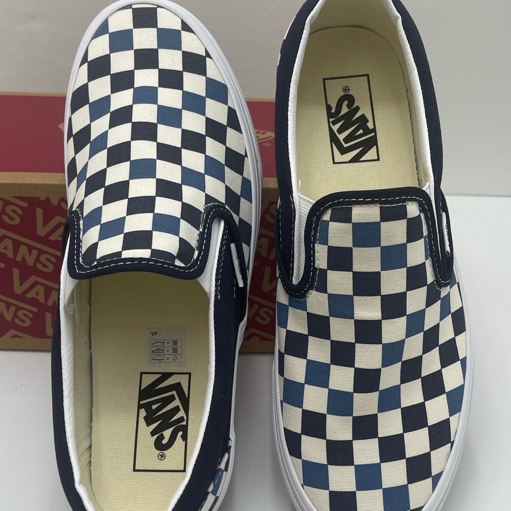 Vans WMNS Blue Checkerboard Classic Slip-On
Tri-Tone Check Navy
VN000D5PBX9 - Picture 15 of 16